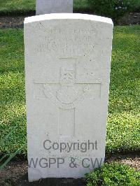 Naples War Cemetery - Taylor, Robert Christian