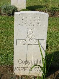 Naples War Cemetery - Taylor, Walter George