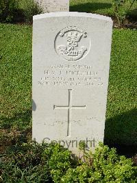 Naples War Cemetery - Tuckfield, Herbert Victor John