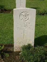 Naples War Cemetery - Winters, Reginald W.