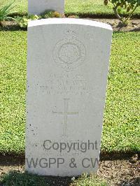 Naples War Cemetery - Yeates, William James