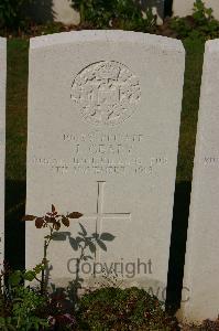Dourlers Communal Cemetery Extension - Geary, J