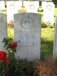 La Kreule Military Cemetery Hazebrouck - Baker, E