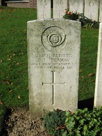 La Kreule Military Cemetery Hazebrouck - Beaman, D T