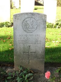 La Kreule Military Cemetery Hazebrouck - Cassely, S H