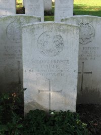 La Kreule Military Cemetery Hazebrouck - Dale, C