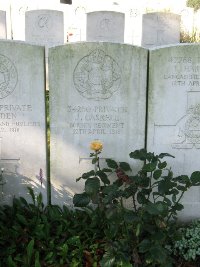 La Kreule Military Cemetery Hazebrouck - Gaskell, James