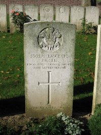 La Kreule Military Cemetery Hazebrouck - Gell, J B