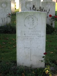 La Kreule Military Cemetery Hazebrouck - Graham, J