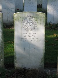 La Kreule Military Cemetery Hazebrouck - Gray, W