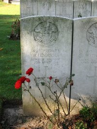 La Kreule Military Cemetery Hazebrouck - Hendricks, Harry