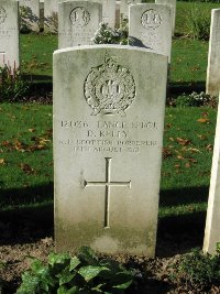 La Kreule Military Cemetery Hazebrouck - Kelly, D