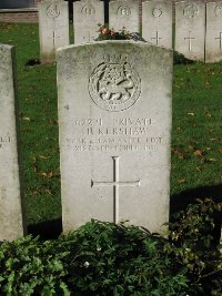 La Kreule Military Cemetery Hazebrouck - Kershaw, H