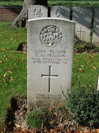 La Kreule Military Cemetery Hazebrouck - McCracken, George