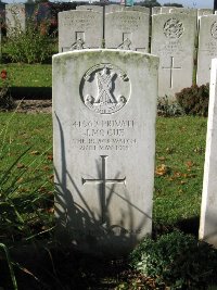 La Kreule Military Cemetery Hazebrouck - McCue, J