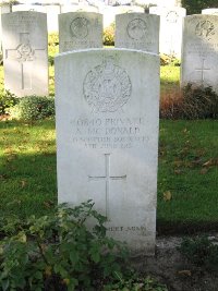 La Kreule Military Cemetery Hazebrouck - McDonald, Alexander