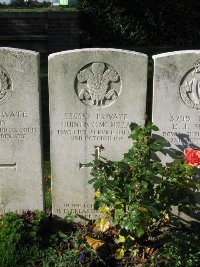 La Kreule Military Cemetery Hazebrouck - McMillan, Quinth C.