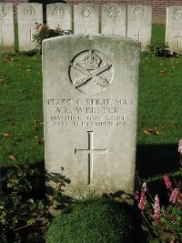La Kreule Military Cemetery Hazebrouck - Webster, A E