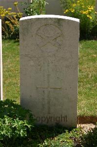 Namps-Au-Val British Cemetery - Baker, C