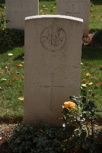 Namps-Au-Val British Cemetery - Brown, A L