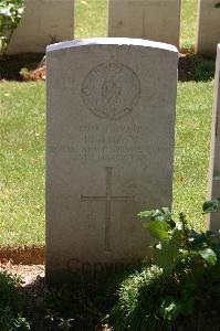 Namps-Au-Val British Cemetery - Brown, Robert