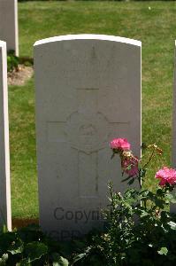 Namps-Au-Val British Cemetery - Brunt, Harold James