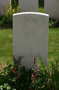 Namps-Au-Val British Cemetery - Buckingham, F G