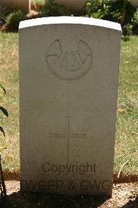 Namps-Au-Val British Cemetery - Burton, Thomas John