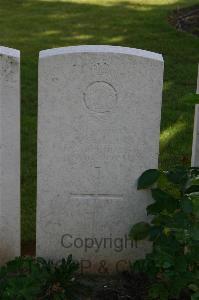 Namps-Au-Val British Cemetery - Collins, George Anthony