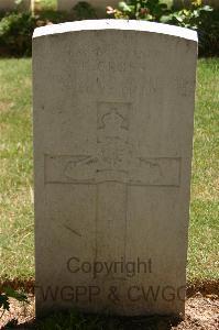 Namps-Au-Val British Cemetery - Cross, R