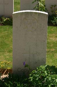 Namps-Au-Val British Cemetery - Cryer, E W