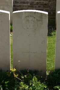 Namps-Au-Val British Cemetery - Davis, C