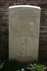 Namps-Au-Val British Cemetery - Derbyshire, W