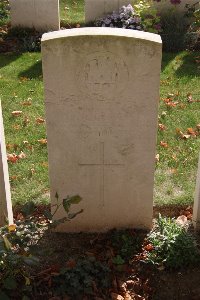 Namps-Au-Val British Cemetery - Dixon, G