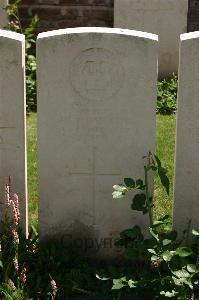 Namps-Au-Val British Cemetery - Dumelow, W
