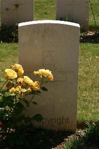 Namps-Au-Val British Cemetery - Dyer, Sidney Gordon