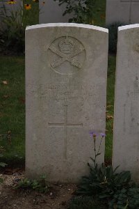 Namps-Au-Val British Cemetery - Ellerington, Robert