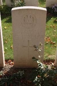 Namps-Au-Val British Cemetery - Fletcher, Edward John