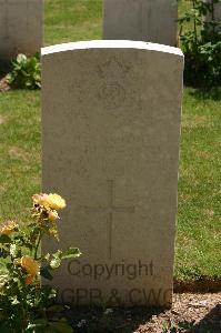 Namps-Au-Val British Cemetery - Forsyth, David