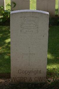 Namps-Au-Val British Cemetery - Fryer, Thomas