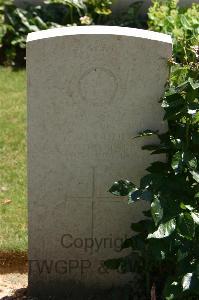 Namps-Au-Val British Cemetery - Good, W H