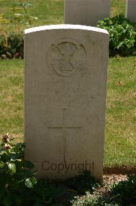 Namps-Au-Val British Cemetery - Harris, C