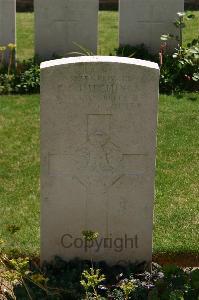 Namps-Au-Val British Cemetery - Hitchings, F C