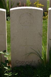 Namps-Au-Val British Cemetery - Hughes, Robert Charles