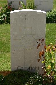 Namps-Au-Val British Cemetery - Hurlstone, Frank