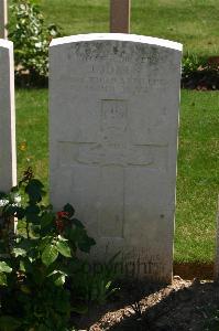 Namps-Au-Val British Cemetery - Jones, John