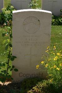 Namps-Au-Val British Cemetery - Kelly, J
