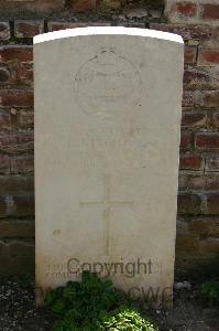 Namps-Au-Val British Cemetery - Kitching, G
