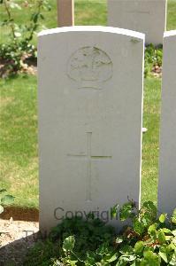 Namps-Au-Val British Cemetery - Lane, C W T