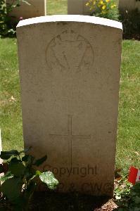 Namps-Au-Val British Cemetery - Lunn, William